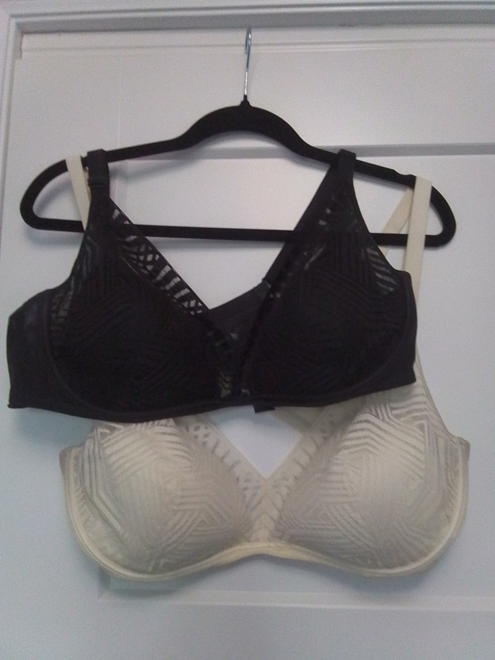 42 C Understance Lace-Detail Wired Bra Bundle — Black & Cream